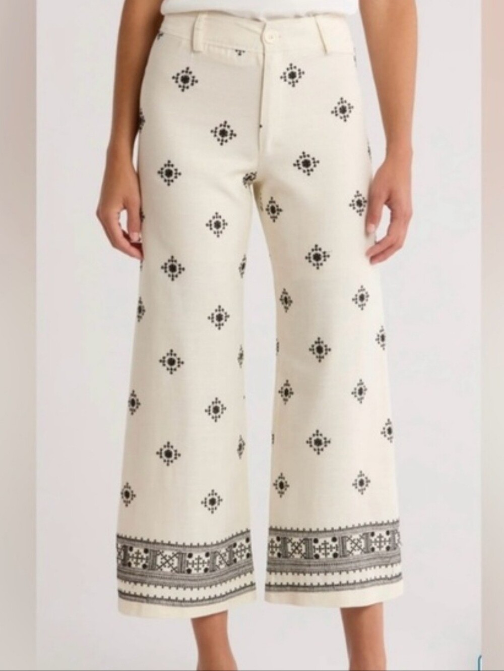 New Elie Tahari Cream Wide-Leg Embroidered Pants‎ with Black Motif Sz 6